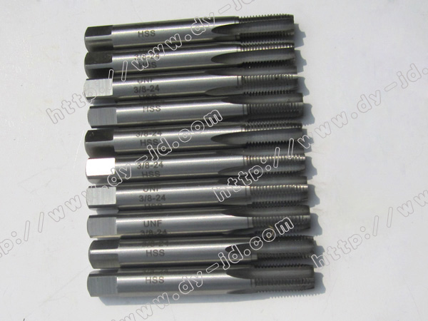 ���ٸ�Ӣ��˿׶